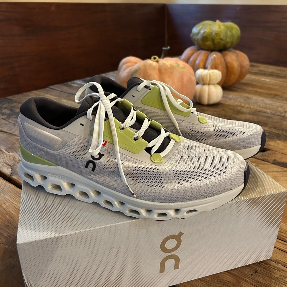 Brand New Men’s Ons Cloudstratus 3
